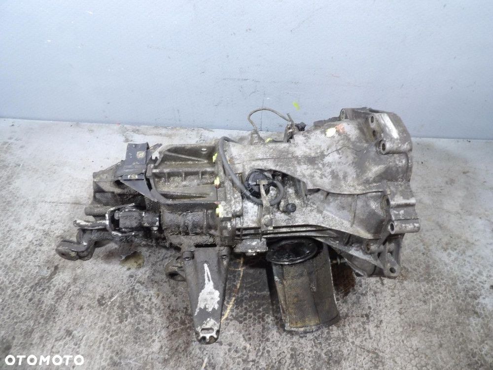 AUDI 100 2.3B SKRZYNIA BIEGÓW MANUALNA ATR - 3