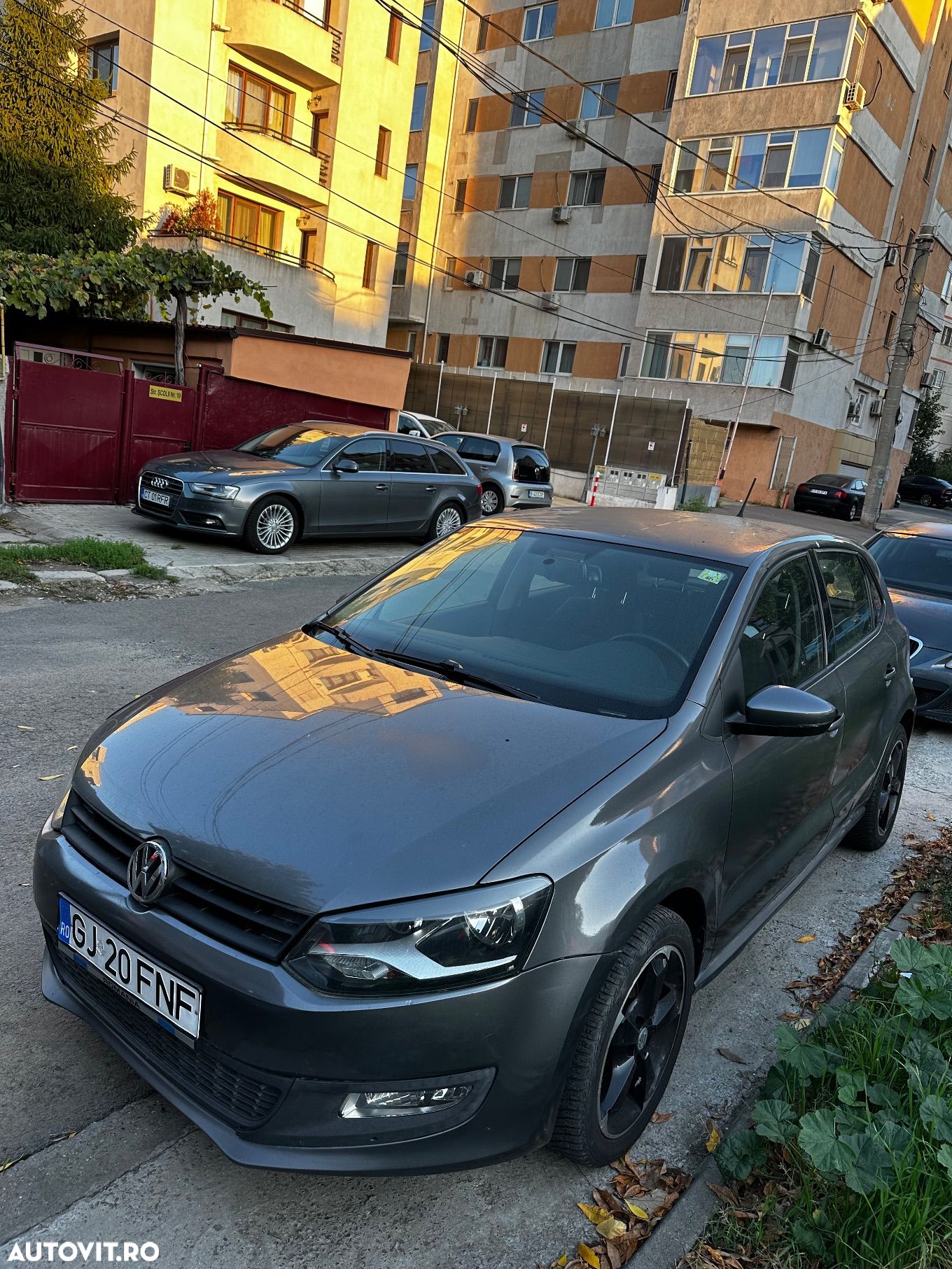 Volkswagen Polo - 1