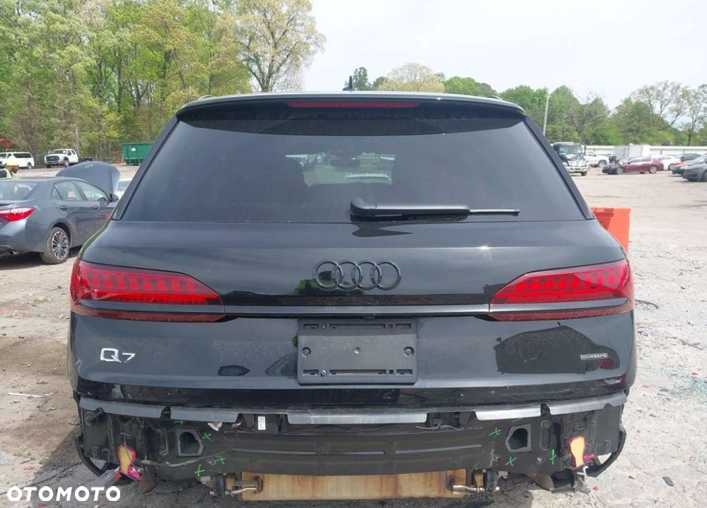 Audi Q7 - 6