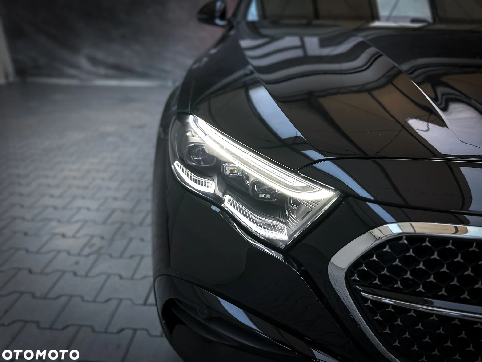 Mercedes-Benz Klasa E 200 T 4Matic 9G-TRONIC Edition AMG Line - 11