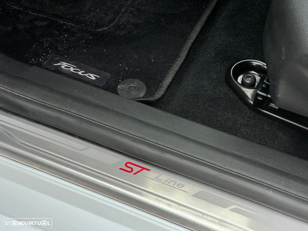 Ford Focus SW 1.5 TDCi ST-Line - 20