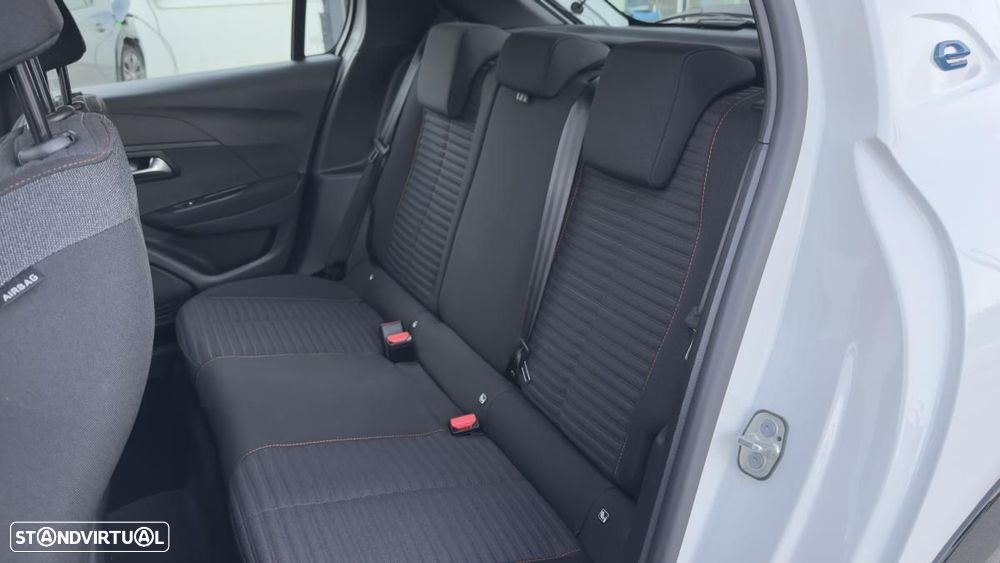 Peugeot e-208 50 kWh Active Pack - 7