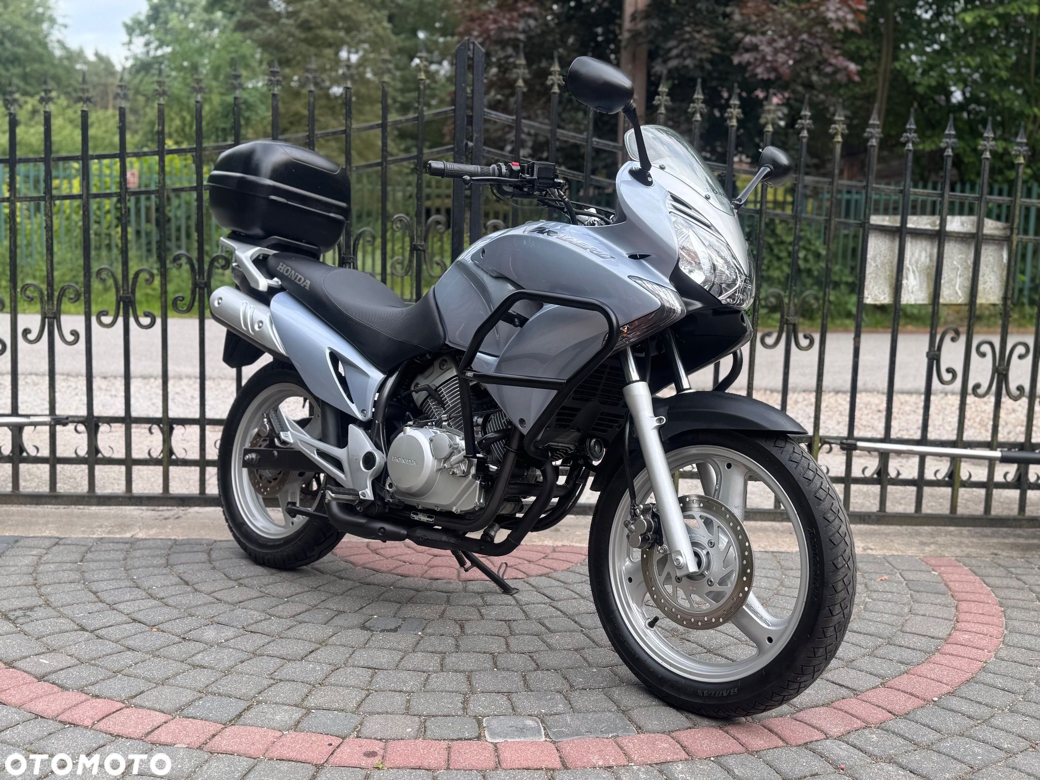 Honda XL - 1