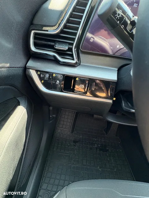 Kia Sportage 1.6 T-GDI 7DCT HP 4x2 MHEV Style - 14