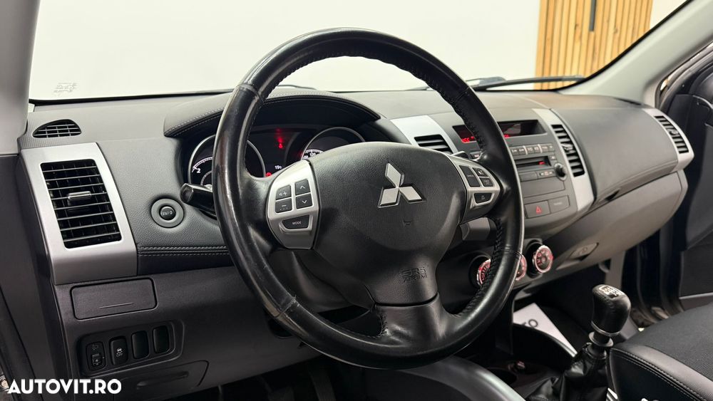 Mitsubishi Outlander 2.2 DI-D 4WD Instyle - 22