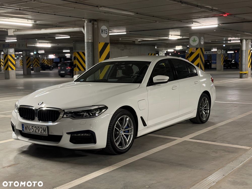 BMW Seria 5 530e xDrive M Sport sport - 9