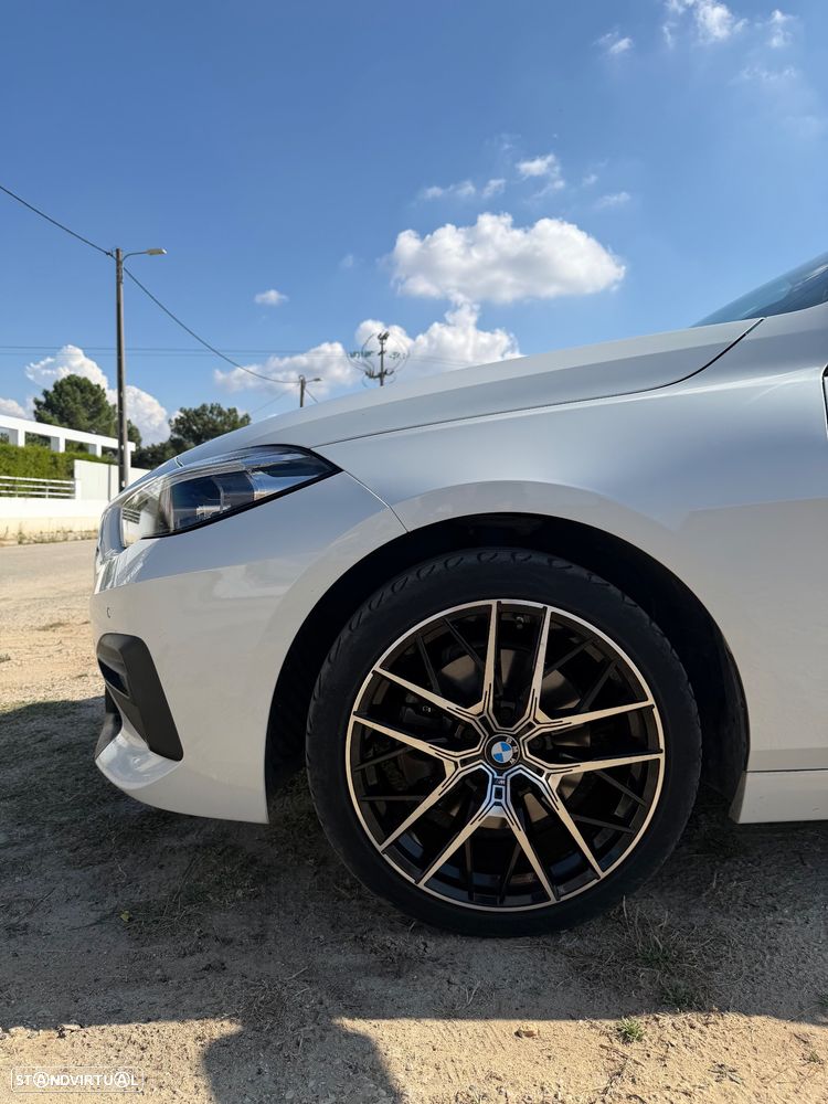 BMW 218 Gran Coupé - 12