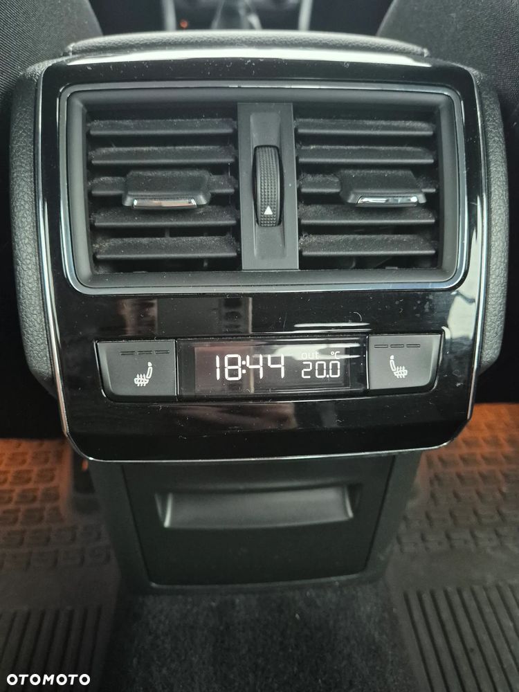 Skoda Superb 2.0 TDI Ambition - 24