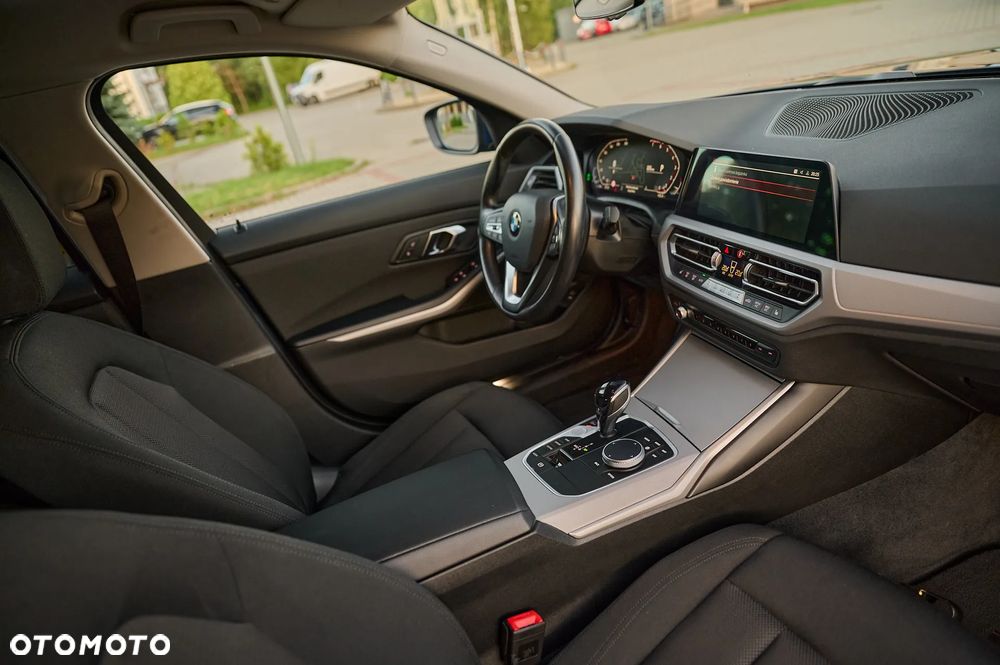 BMW Seria 3 - 28
