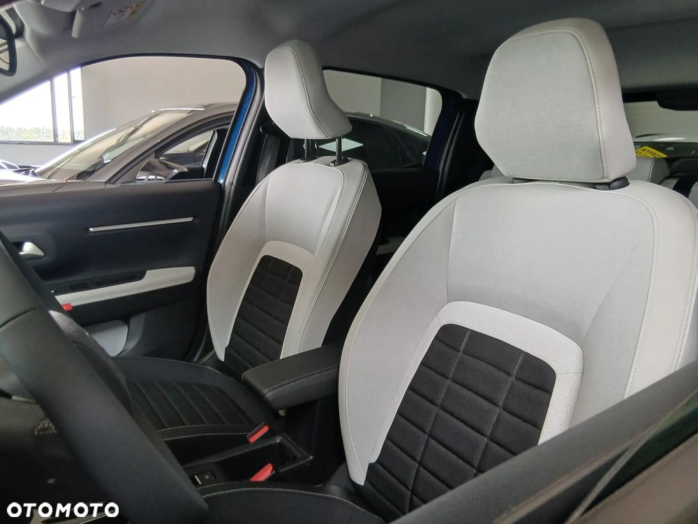 Citroën C3 1.2 mHEV Max - 6