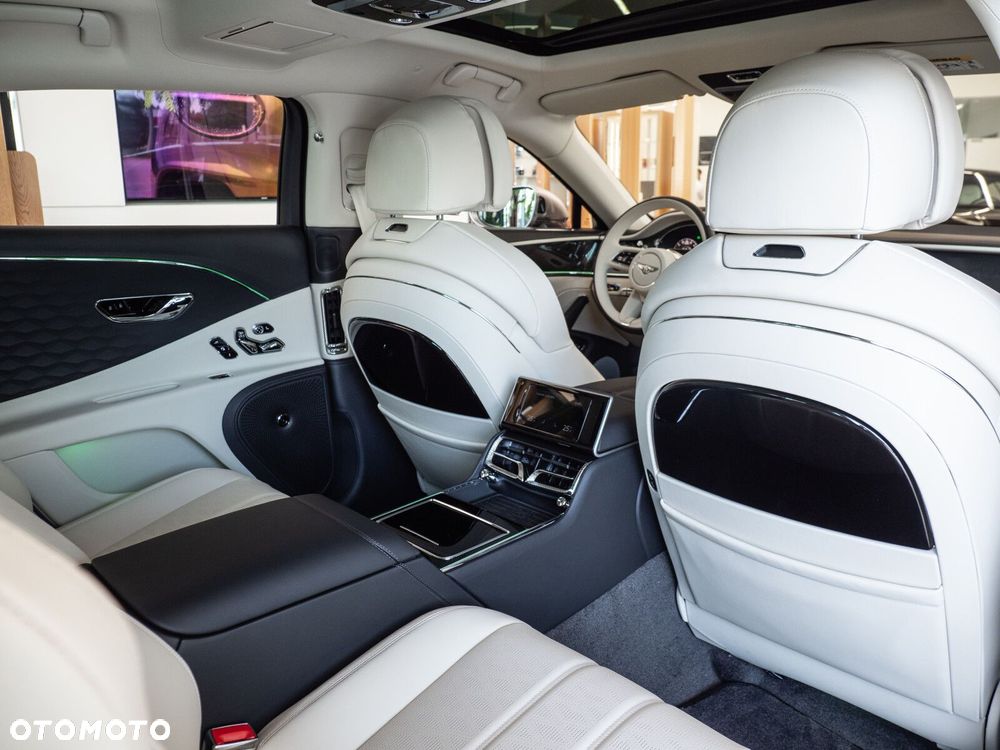 Bentley Flying Spur - 16