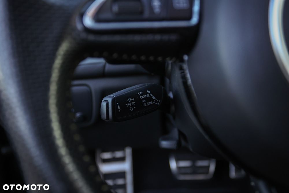 Audi A6 Avant 2.0 TDI Ultra DPF S tronic - 33