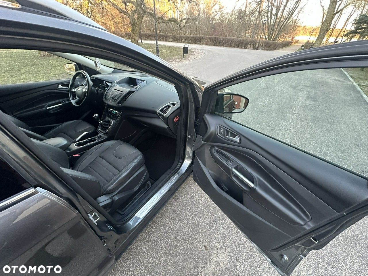 Ford Kuga - 30