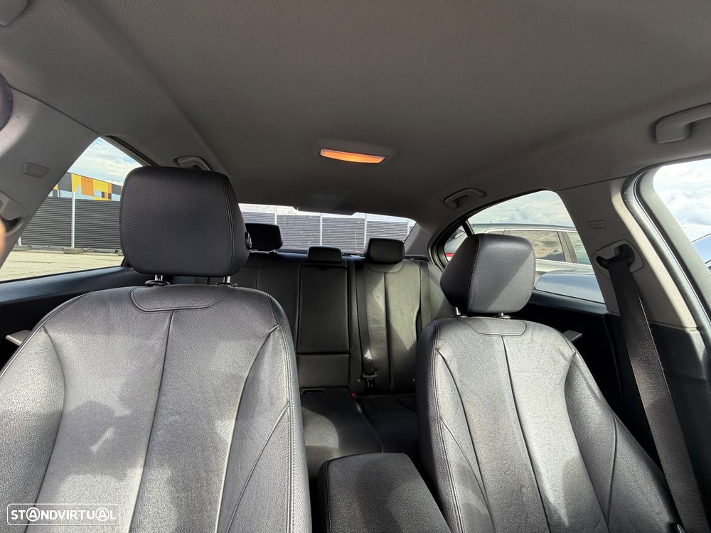 BMW 320 d Auto - 16