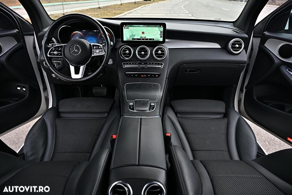 Mercedes-Benz GLC 300 e 4MATIC - 11