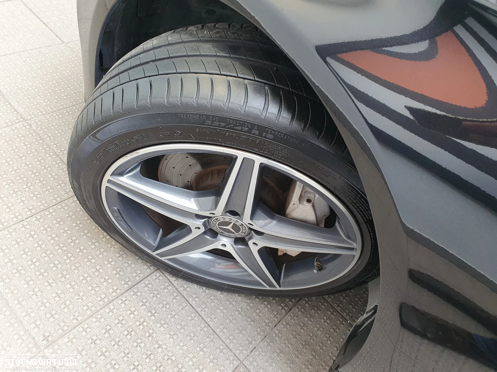 Mercedes-Benz C 300 BlueTEC Hybrid AMG Line - 22