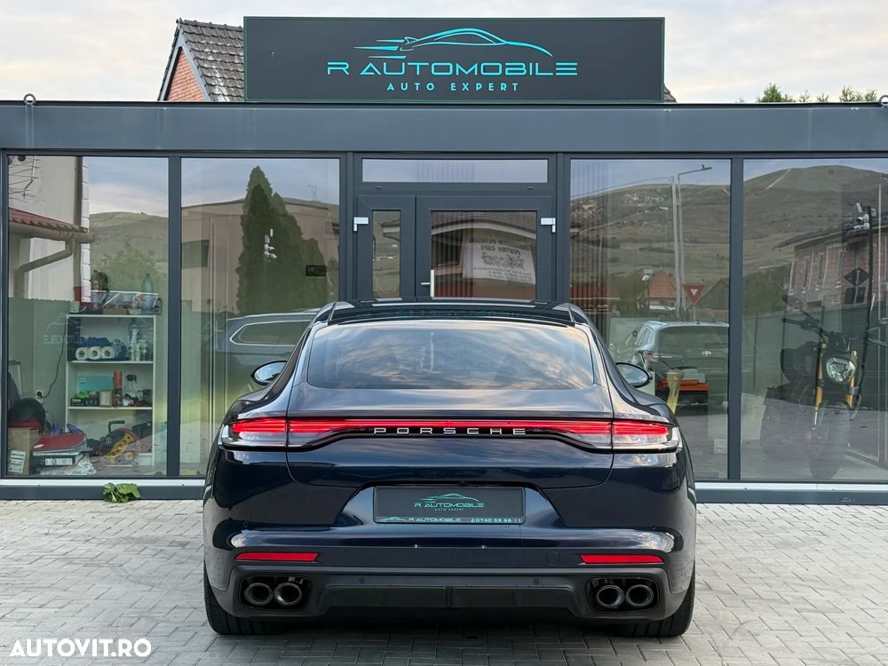 Porsche Panamera - 8