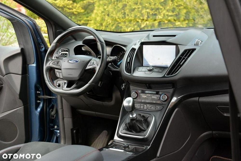 Ford Kuga 2.0 TDCi 4x4 ST-Line - 21