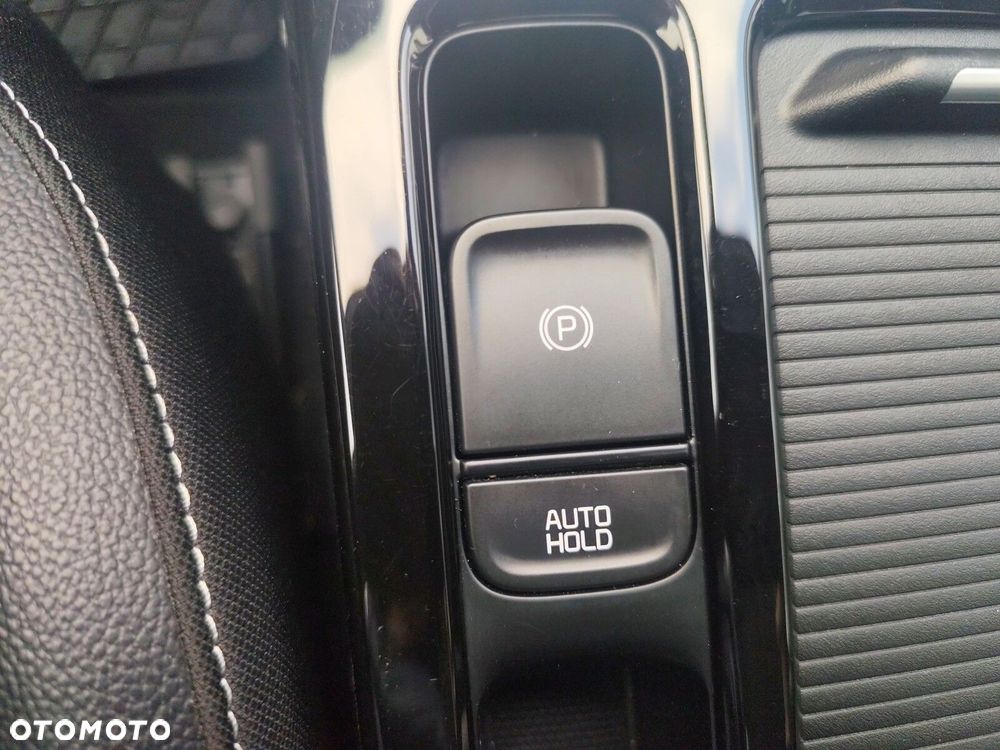 Kia Ceed - 24