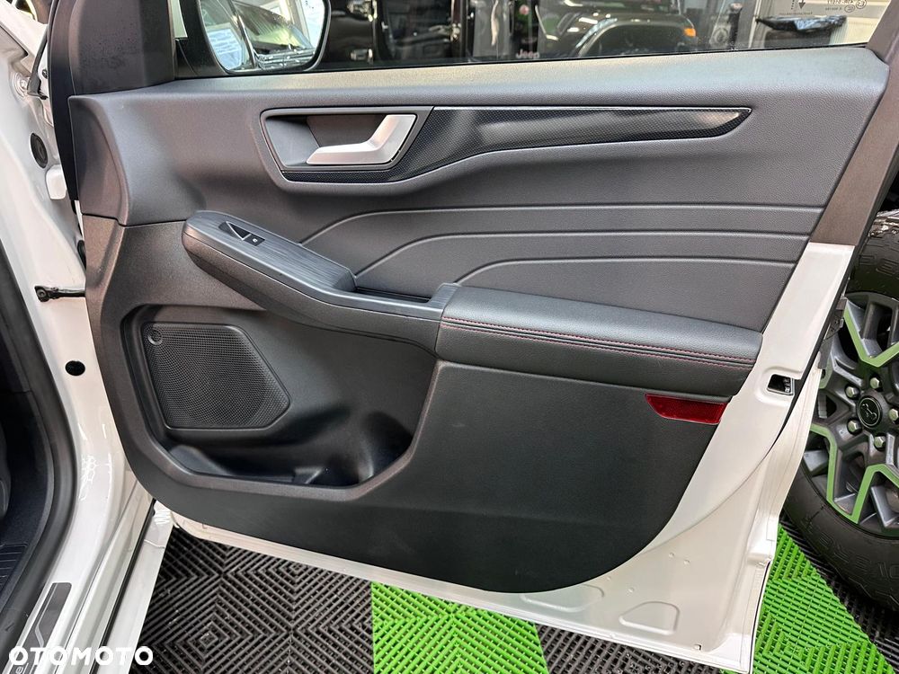 Ford Kuga 2.5 Duratec PHEV ST-LINE X - 14