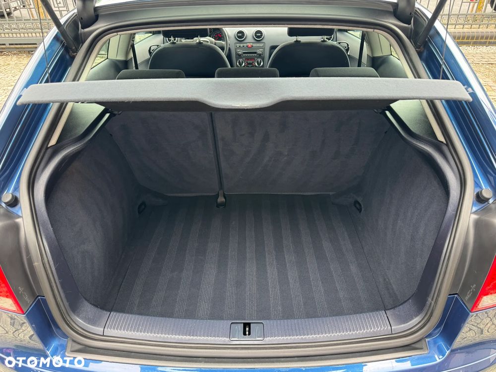 Audi A3 3-drzwiowe 1.6 Ambition - 33