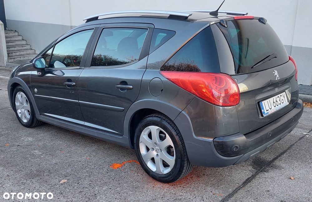 Peugeot 207 1.6 Premium - 4