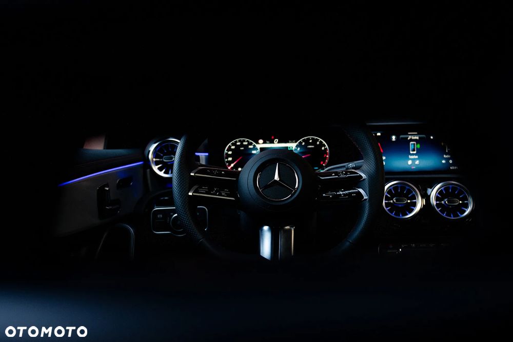 Mercedes-Benz CLA 220 mHEV 4-Matic AMG Line 8G-DCT - 29
