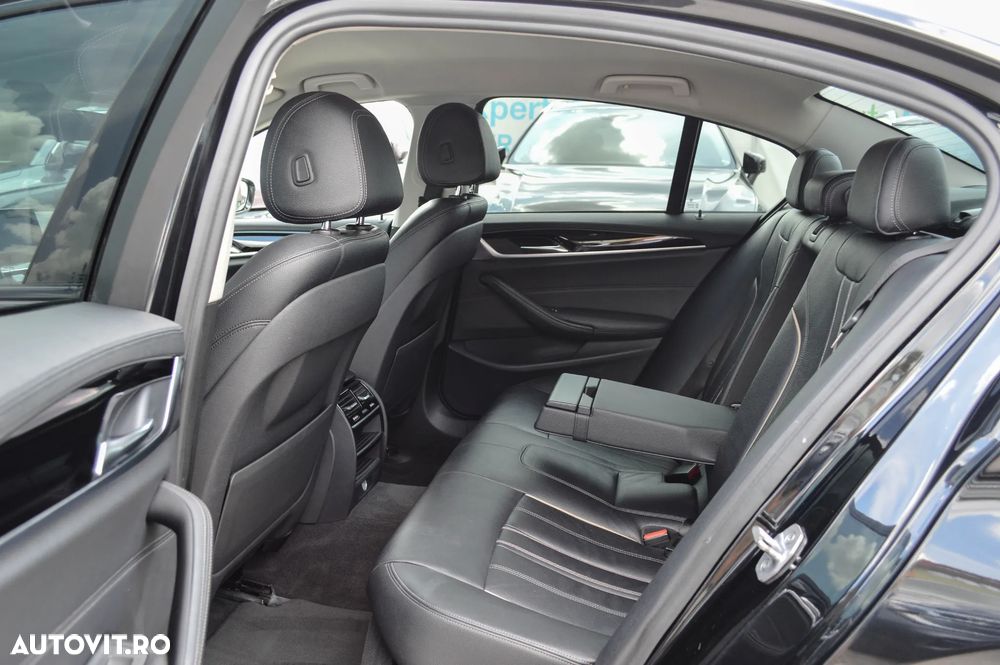 BMW Seria 5 520d Aut. Luxury Line - 24