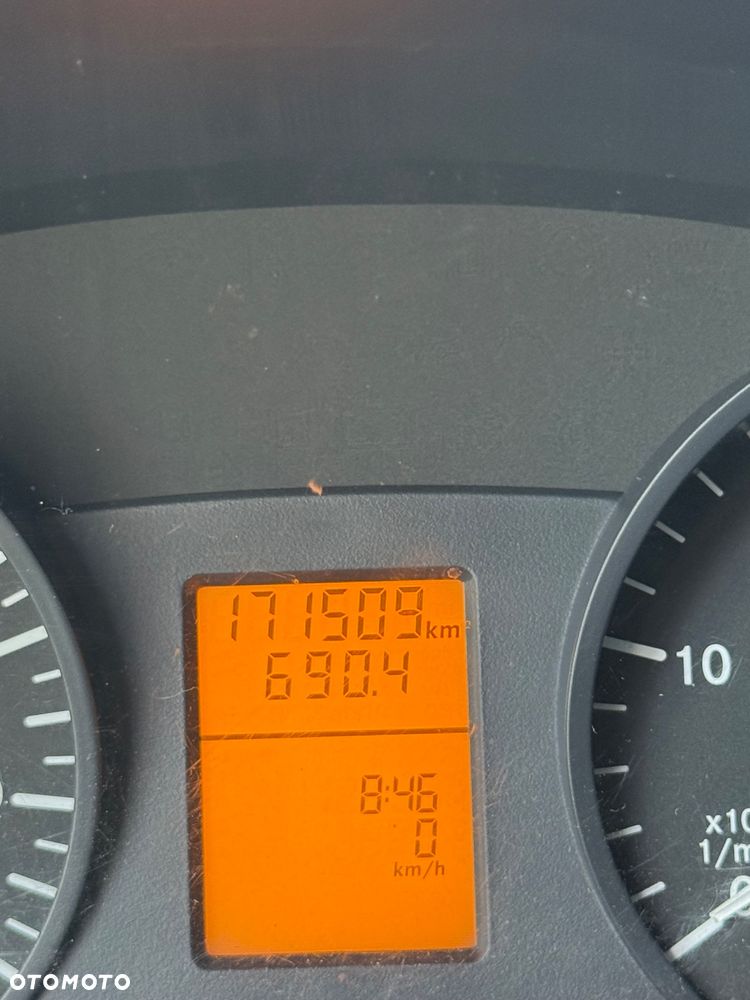 Mercedes-Benz Sprinter - 7