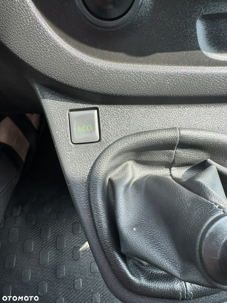 Renault Trafic - 16