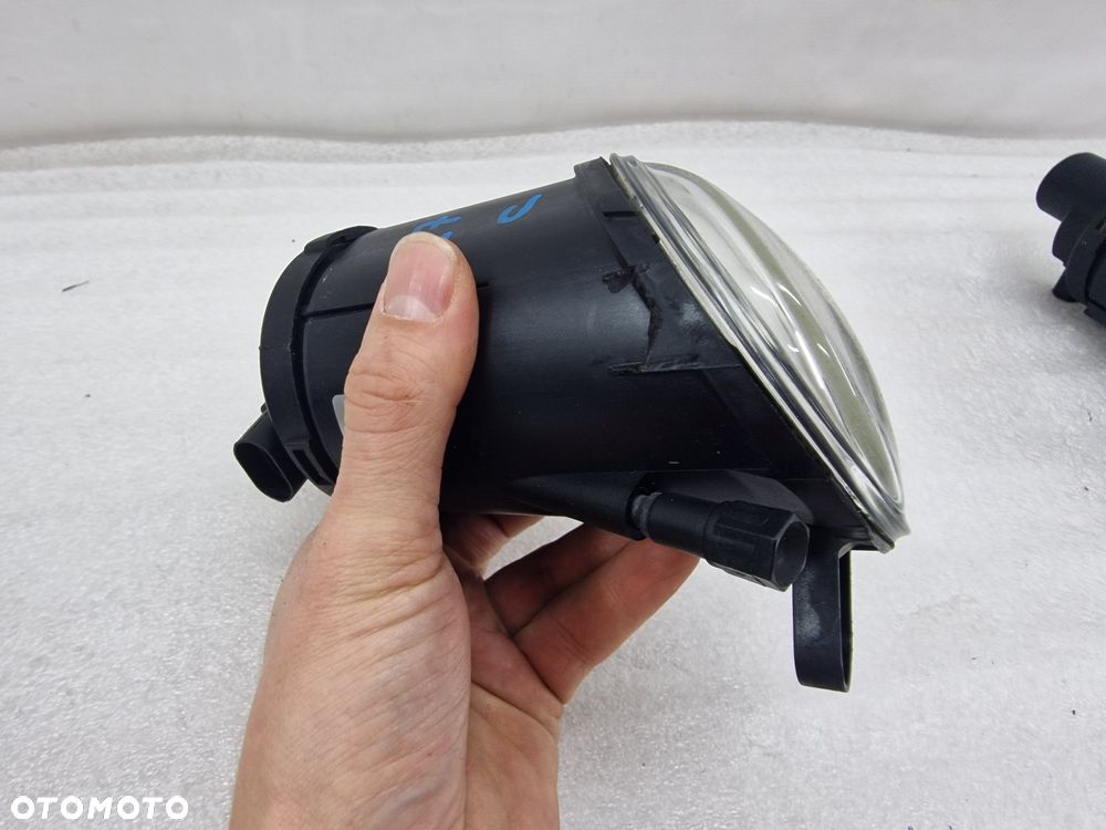 VW PASSAT B5 LIFT 00-05 LEWY / PRAWY HALOGEN , NR 3B7941700A / 3B7941699A  , NR AUKCJI H27 - 13