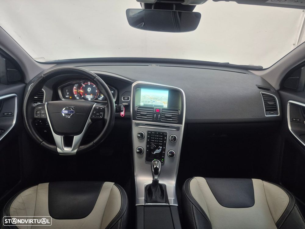 Volvo XC 60 2.0 D4 Summum Geartronic - 8