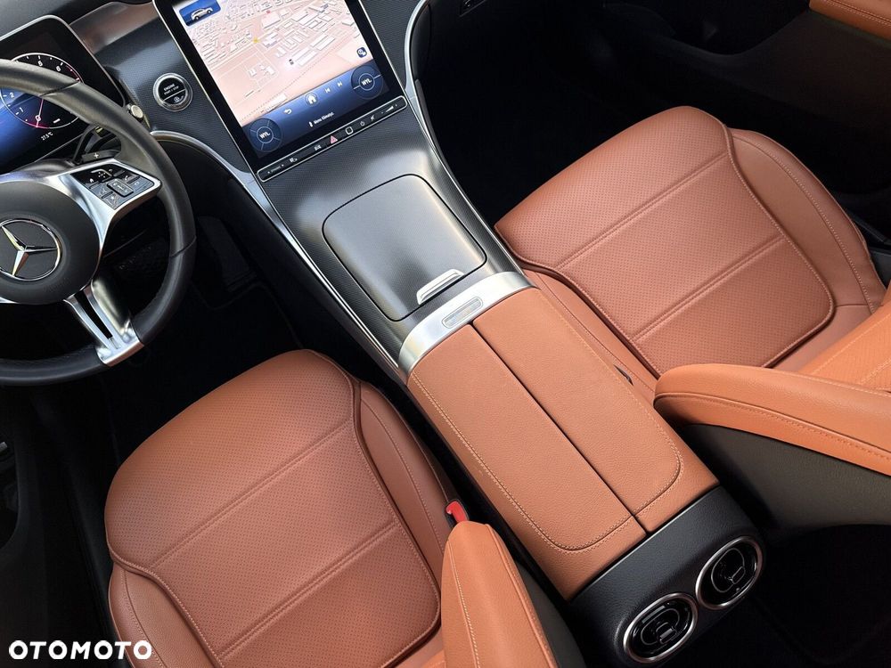 Mercedes-Benz GLC - 16