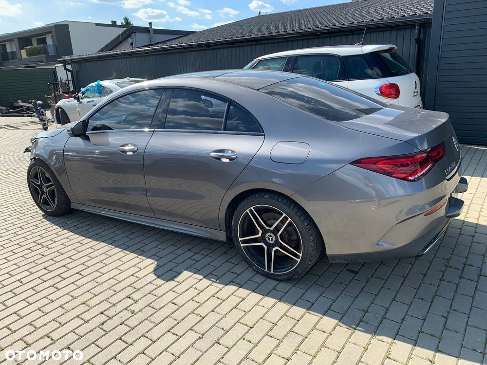 Mercedes-Benz CLA 250 4Matic 7G-DCT - 5