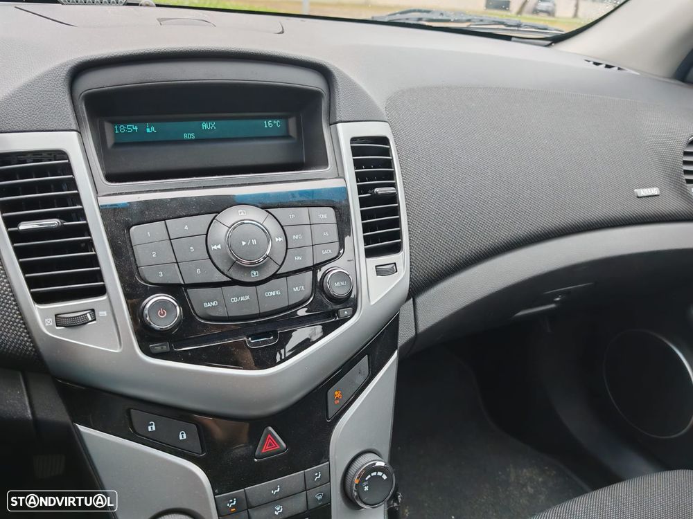 Chevrolet Cruze 1.6 LT - 7