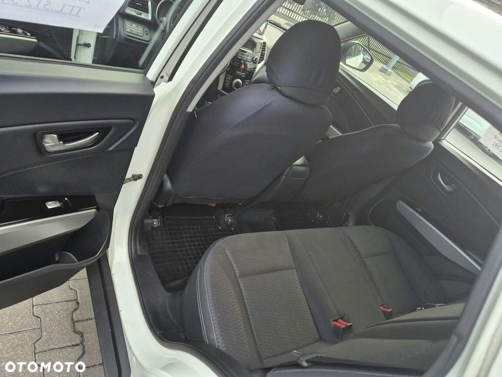 SsangYong/KGM Tivoli - 5