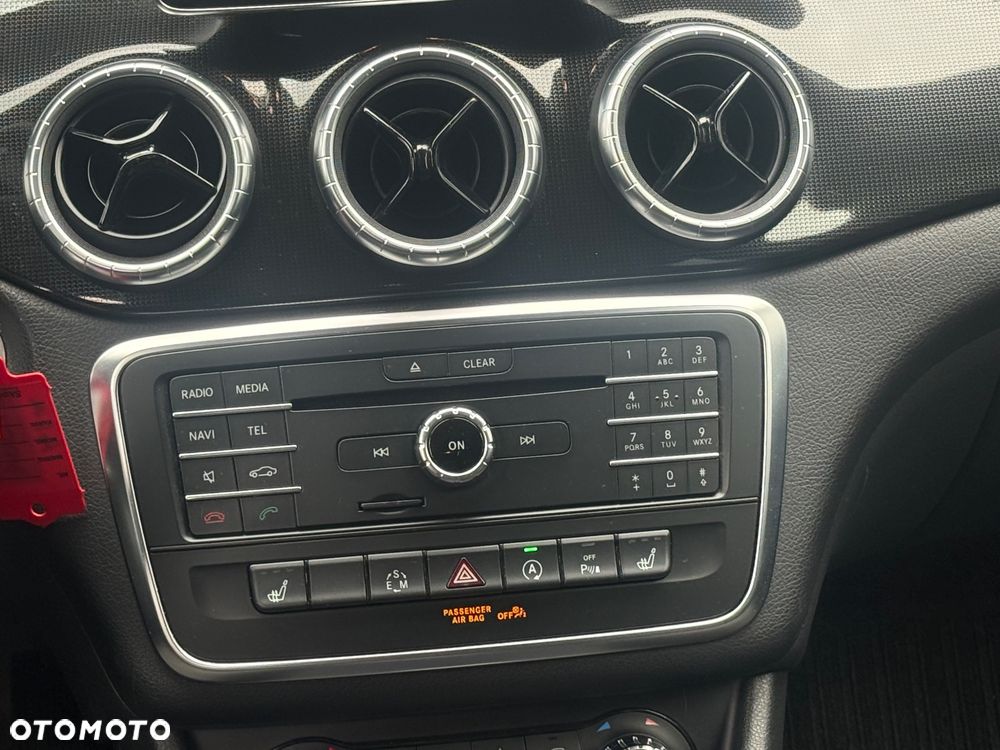 Mercedes-Benz CLA 200 7G-DCT Urban - 6