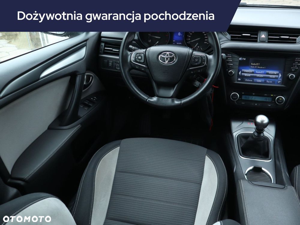Toyota Avensis - 9