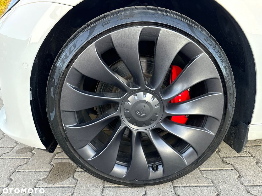 Tesla Model 3 - 9
