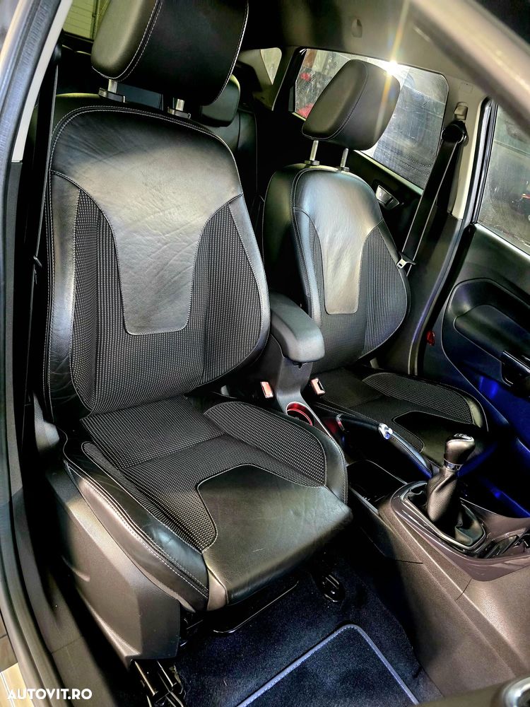 Ford Fiesta 1.5 TDCi ST-LINE - 40