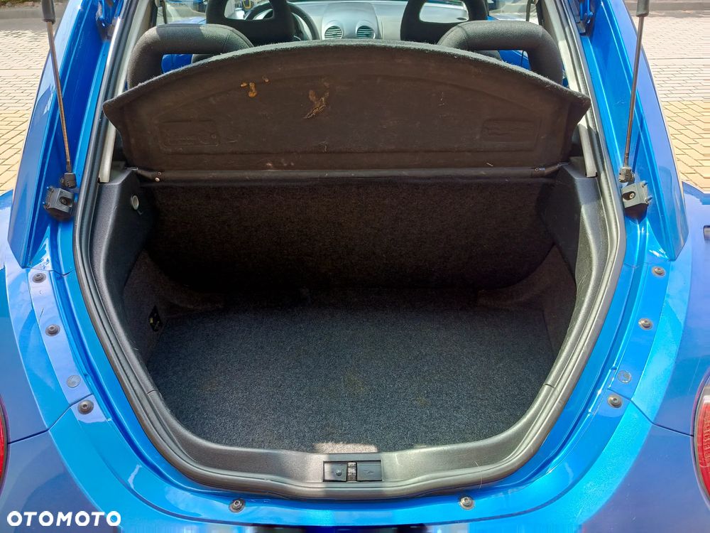 Volkswagen New Beetle 2.0 - 10