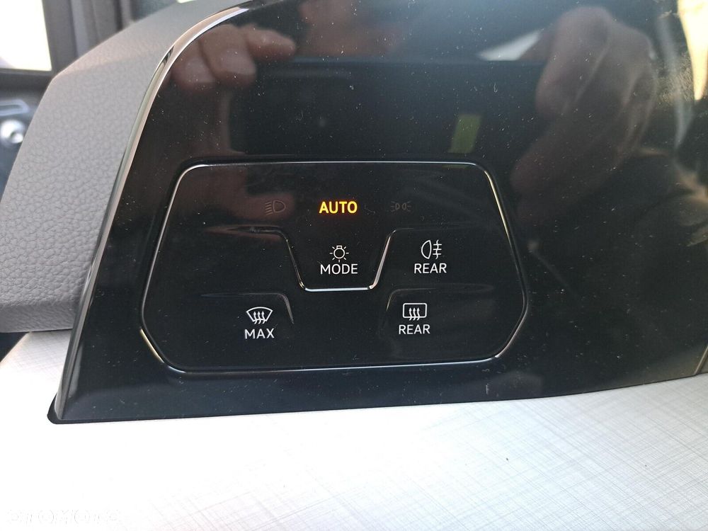 Volkswagen Golf Variant - 26