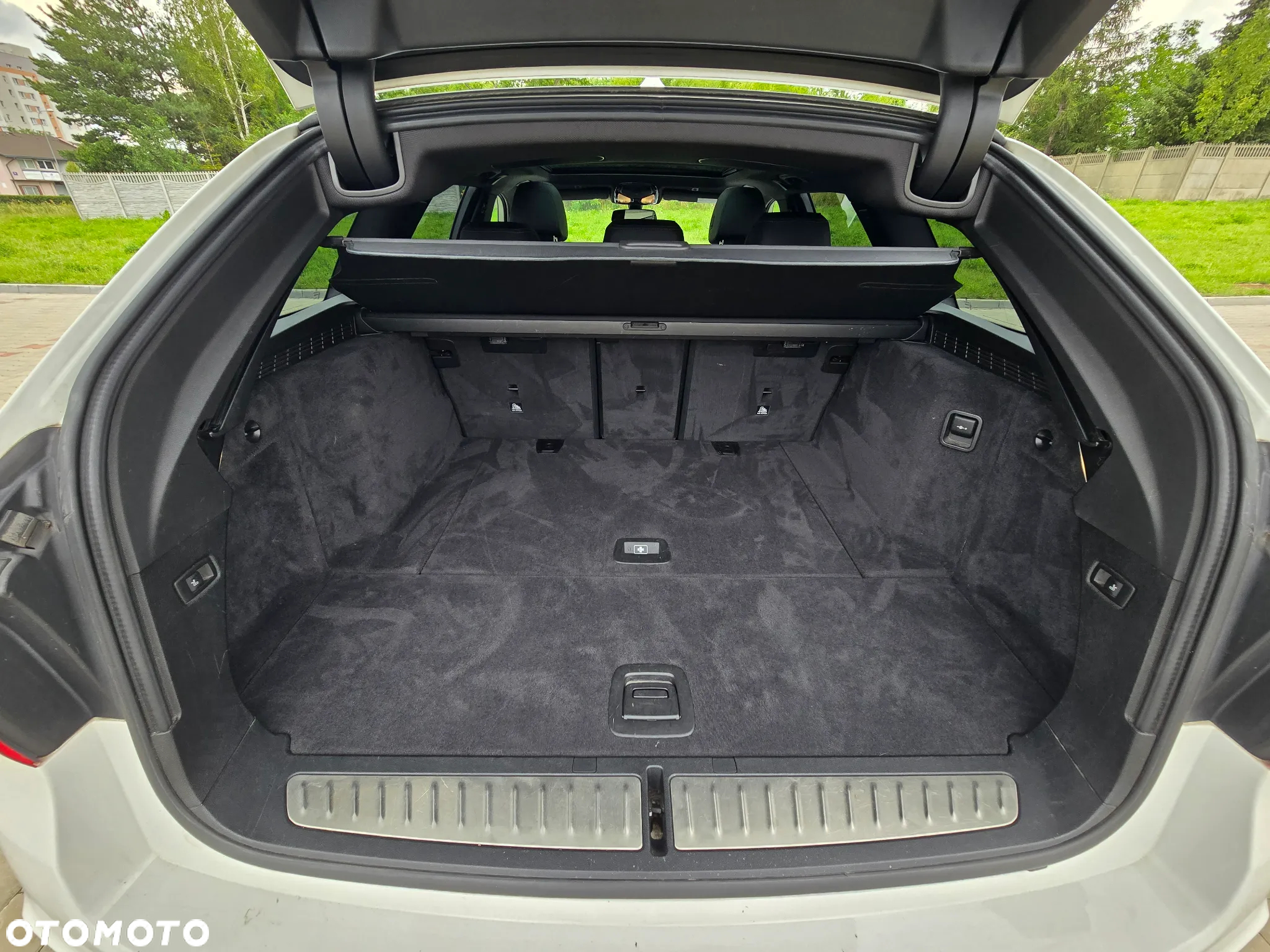 BMW Seria 5 530i xDrive Touring - 18
