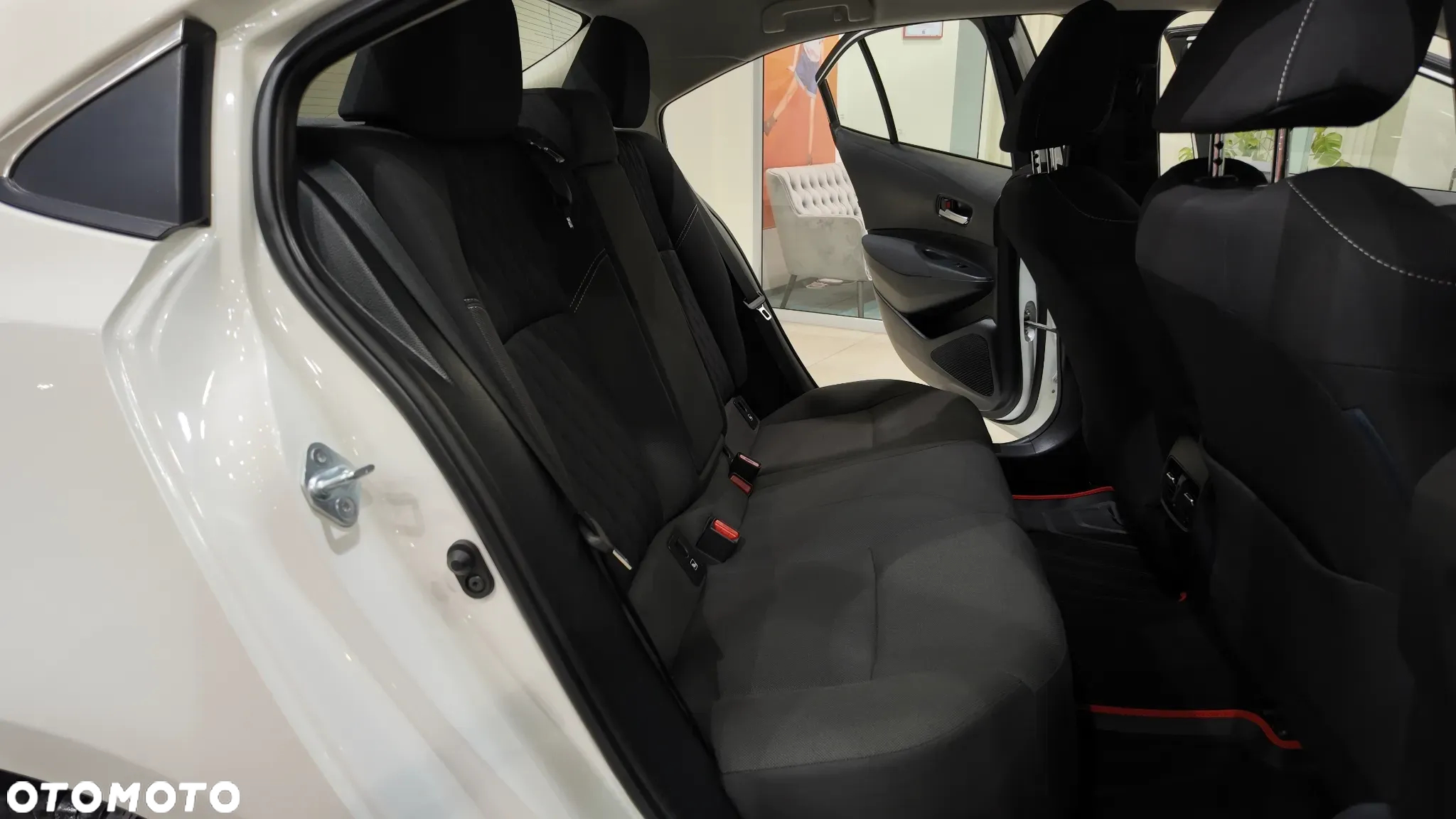 Toyota Corolla 1.5 Active - 32