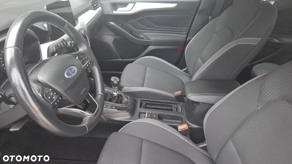 Ford Focus 1.0 EcoBoost Trend Edition - 4