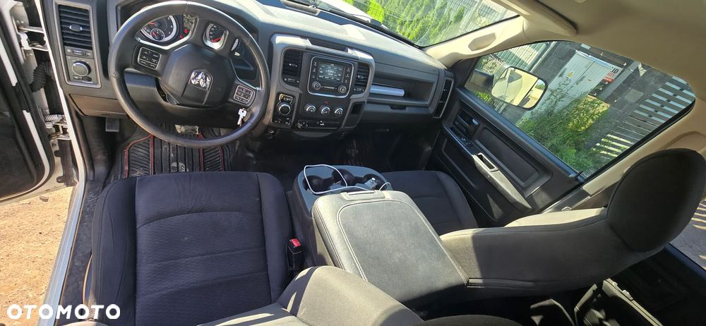 Dodge RAM 1500 5.7 4x4 - 8