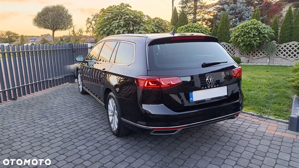 Volkswagen Passat - 11