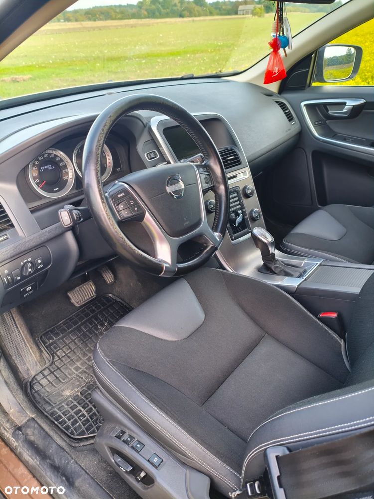 Volvo XC 60 D3 Momentum - 10