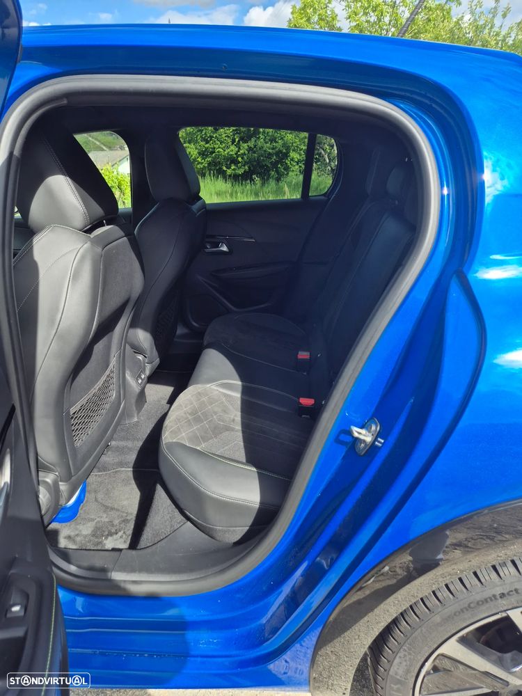 Peugeot 208 1.2 PureTech GT EAT8 - 11