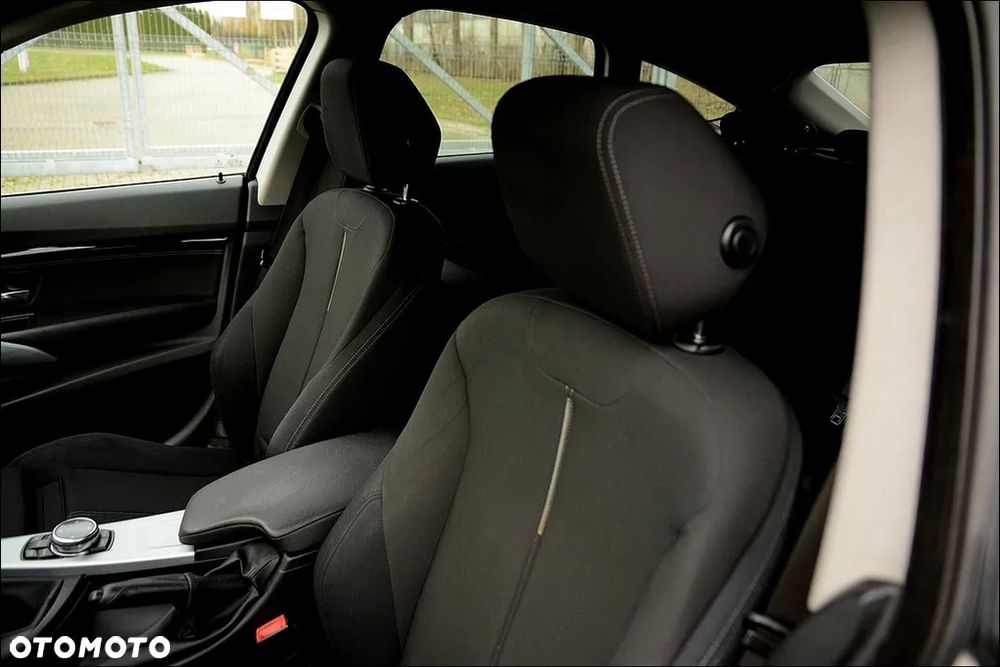 BMW 3GT 318d Luxury Line - 18